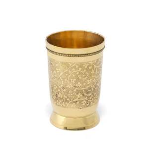 Vente en gros de gobelets en cuivre pur faits à la main pour la maison ou les bars, cuivre martelé poli avec gravure personnalisée - Product Image 2