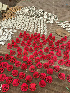 Decoraciones navideñas de alta demanda para el hogar y la Oficina Acentos festivos únicos y suministros para fiestas navideñas - Product Image 3