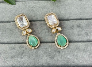 Pendientes Tradicionales de Latón Plateado con Moissanita y Polki, Estilo Kundan, Calidad Premium, Joyería para Mujer, Ideal para Bodas y Fiestas - Product Image 2