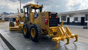 Niveleuse routière 140H de 2007 reconditionnée avec moteur CAT, pompe, PLC et boîte de vitesses à vendre - Product Image 3