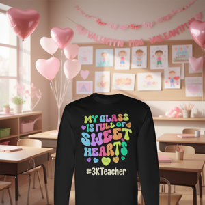 Camiseta de Manga Larga para Maestros 3K con Diseño 'Mi Clase Está Llena de Enamorados' para el Día de San Valentín, Producto Promocional - Product Image 3