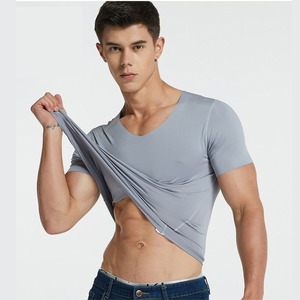 Camiseta con cuello en V para hombre de calidad de exportación, camiseta ajustada para gimnasio de la mejor calidad - Product Image 5