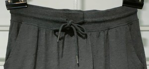 Shorts d'été décontractés pour hommes en toile mélangée, respirants, coton/polyester, taille mi-haute, cordon de serrage à embout métallique, motif uni - Product Image 3