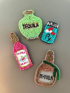 Charme en tissu brodé à la main avec des perles, multicolore, écologique, dernier design tendance et luxueux pour les mariages, élégant pour Noël - Product Image 5