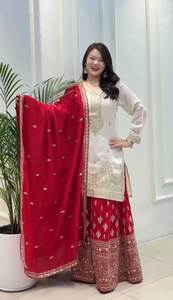 Travail de fantaisie de concepteur lourd nouvelle soie de Chinon pure avec haut de travail de séquence brodé lourd et palazzo avec ensemble de costume Dupatta - Product Image 2