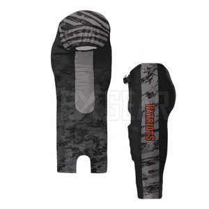 El uniforme de fútbol impreso con logotipo personalizado incluye Jersey y pantalones diseñados para máxima comodidad y protección - Product Image 3