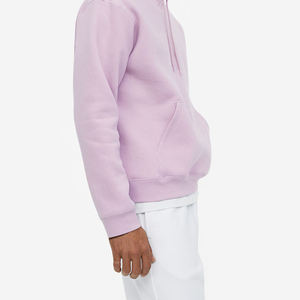 Conjunto de chándal de verano de color negro para hombre, camiseta y pantalones personalizados para hombre a la venta - Product Image 3