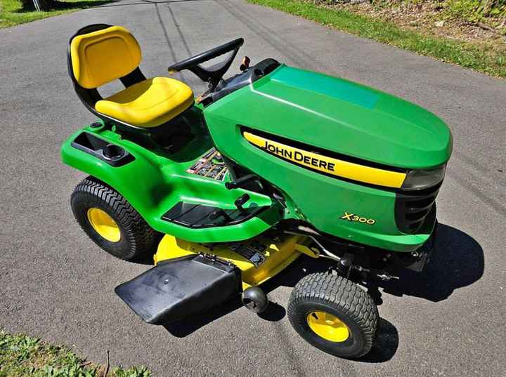 New John Deeree D110 Riding Garden Lawn Mower All New Original Lawn Mower X380 Lawn Tractor John Deer Zero-Turn Mower Mini
