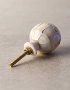 Boutons en métal incrustés d'os faits à la main Nouveau design pour les armoires de cuisine et le salon Utilisation en extérieur Vente directe de l'Inde - Product Image 2