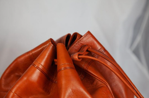 Sac à dos en cuir véritable fait à la main marocain Vintage Rock Fashion Style Sac Dos Unisex Bohème Look OEM Disponible toutes les saisons - Product Image 3