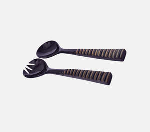 Ensemble de serveurs à salade en corne naturelle noire massif, fabriqué à la main, avec des poignées plates texturées à nervures horizontales uniques, grand format pour mélanger - Product Image 5