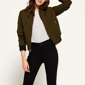 2025 nouvelle vente en gros personnalisé Style & Logo femmes Bomber veste de haute qualité grande taille Puffer Bomber veste femmes vêtements de rue - Product Image 4