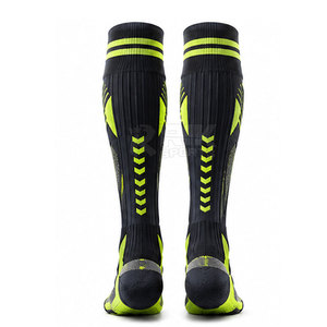 Chaussettes de football pour hommes, nouveau design, fabriquées en usine, nouvelle mode, respirantes, en vente, design personnalisé - Product Image 6
