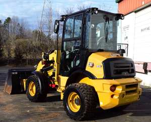 Chargeuse sur pneus CATERPILLAR 903D à vendre - Product Image 1