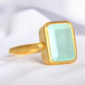 Natural Aqua Calcedonia 10x14MM Forma de rectángulo Anillo bohemio chapado en oro Anillo personalizable Joyería - Product Image 1