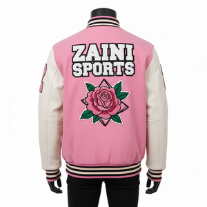 Veste universitaire en laine de qualité supérieure 450GSM pour hommes Manches roses et blanches Broderies en chenille Patchs Style sportif tendance Veste universitaire - Product Image 2