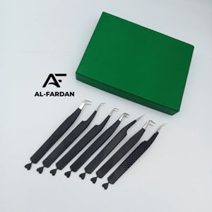 Top Trending Custom Heart Logo Matte Black Pinzas de pestañas de acero inoxidable Herramienta de extensión de pestañas de Punta puntiaguda de alta calidad - Product Image 1