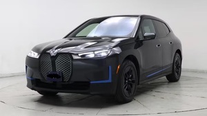 Clean used 2024 B M W iX xDrive50 - Product Image 4