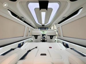 Furgoneta Automática <span class=keywords><strong>Hiace</strong></span> de 7 Plazas |   Volante a la Izquierda, Interior Blanco de Lujo para Exportación Global - Product Image 2