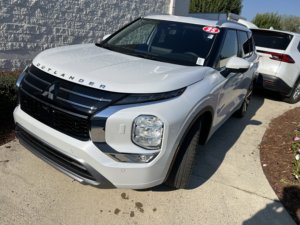 Limpio seminuevo 2025 Mitsubish-i Outlande-r SEL - Product Image 2