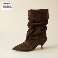 Bottes mi-mollet en daim pour femme, à bout pointu, style souple avec revers, talon chaton, bottes habillées tendance pour l'hiver, OEM ODM, vente en gros, usine, personnalisables