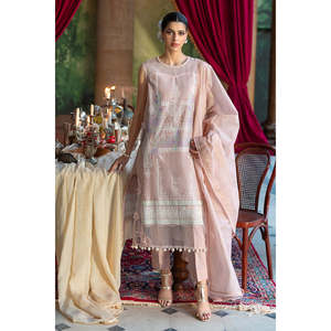 Ensemble 3 pièces élégant brodé en tissu Dobby avec imprimé floral, coupe trapèze, taille naturelle, et dupatta en tissu transparent brodé Zari - FE-52024 - Product Image 5