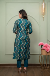 fashor Women's Cotton Geometric Regular Kurta Silk Blend Blue Dyed/ Washed Kurta Pants With Dupatta Set - Product Image 5