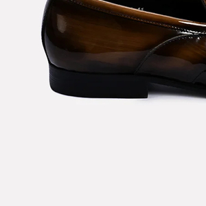 Zapatos de cuero marrón premium para hombre con construcción de alta calidad y estilo, hechos a mano con cuero premium y durabilidad. - Product Image 6