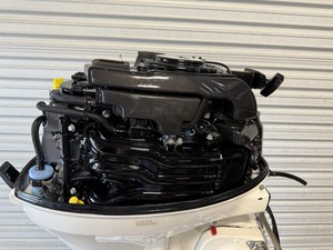 Moteur hors-bord pour bateau Suzuki DF30 4 temps 2019 avec trim électrique 20 pouces Super propre - Product Image 2