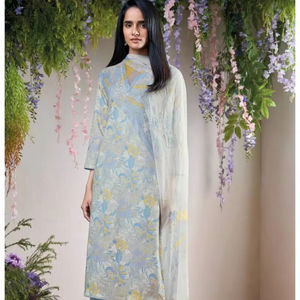 Collection Salwar Kameez imprimée en coton de qualité supérieure pour vêtements de fête indiens et pakistanais disponibles au tarif de gros - Product Image 1