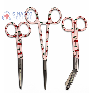 Ensemble de ciseaux infirmiers 3 pièces sur le thème des cerises - Ciseaux médicaux - Pinces à artères 6 pouces - Ciseaux infirmiers manuels 5 pouces - Ciseaux à pansements 5,5 pouces - CE - Product Image 5