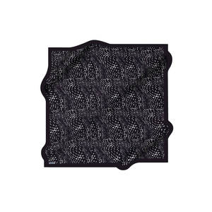Écharpe en crêpe de soie satinée à imprimé numérique de luxe 90x90 - Product Image 1