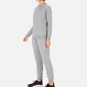 Nouveau stock Costumes de survêtement pour femmes de couleur personnalisée Services de conception OEM pour femmes Costumes de survêtement pour femmes utilisés par les adultes - Product Image 6