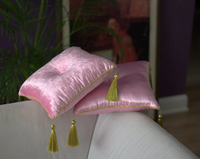 Housse de coussin carrée en velours satiné style marocain fait main, avec pompons dorés, personnalisable, pour la maison et l'hôtellerie