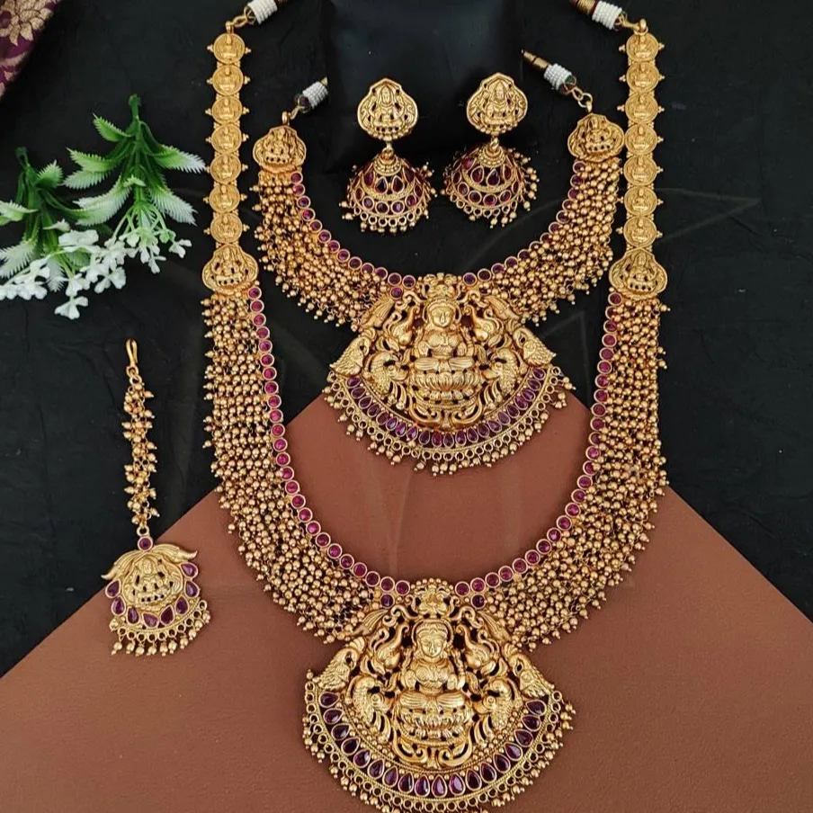 Temple Jewelry Set di gioielli indiani Matte Gold Polish Designer Wear Beautiful Look Fancy Style Fancy Temple Long Necklace Set
