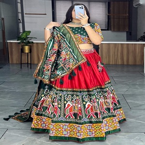 กระจกพิมพ์ลาย dola Silk patola นักออกแบบล่าสุด lehenga choli fabzone - Product Image 2