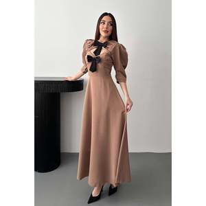 Vestido largo color camel con abertura frontal y detalle de lazo - Camel - Product Image 2