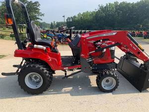 2023 MASSEY FERGUSON Tracteur compact GC1723E avec pompe et boîte de vitesses Nouveau modèle - Product Image 2