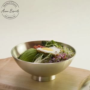 "Elegante ensaladera de acero inoxidable con base de pedestal, Perfecta para servir ensaladas frescas o guarniciones elegantes y duraderas" - Product Image 1