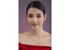 Colgante de Oro Sólido de 14 Quilates con Diamante Cultivado en Laboratorio con Corte Corazón para Mujer, Certificado IGI, 1.52 Quilates, Claridad VVS, Joyería de Lujo de Fabricante - Product Image 2