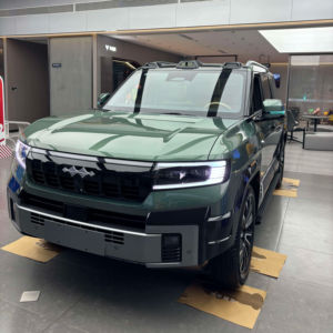 2026 Flagship Middle East Chinese Electric SUV Car Equation Cars Off-road SUV en perfecto estado, listo para entrega - Product Image 1