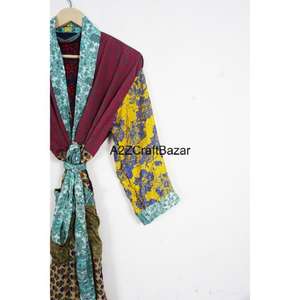 Kimono Largo de Seda Hecho a Mano para Mujer, Estilo Sari, Cuello en V, Cierre con Cordón, Diseño de Patchwork, Talla Única, para Invierno, para Damas de Honor - Product Image 2