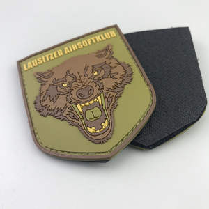 ป้ายยางสั่งทำขายส่ง ป้ายยางพีวีซีแบบนิ่ม ป้ายยางพีวีซีแบบ 3 มิติ พร้อมโลโก้ของคุณ - Product Image 1