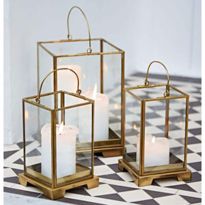 Lanterne en métal moderne Porte-bougie suspendu pour la décoration de la maison Mariage Fête Événements Forme moderne Lanterne avec poignée En vente - Product Image 2