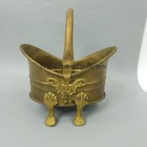 Cubo de carbón de metal con acabado antiguo forjado a mano con un fondo reforzado que garantiza la máxima durabilidad y resistencia. - Product Image 4