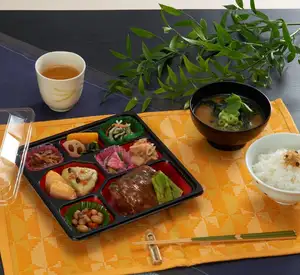 Boîte d'emballage de déjeuner en plastique jetable à emporter Boîtes de rangement et bacs Conteneur alimentaire Rectangle Style japonais 209*209*48mmh (ensemble)