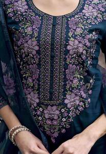 Ropa india de alta calidad para fiestas de verano, con bordado en el cuello, tela de georgette de seda gruesa, que absorbe la humedad. - Product Image 4