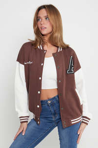 Venta caliente mujeres recortada satén Varsity chaqueta prendas de vestir exteriores moda Crop Varsity chaqueta de béisbol doble Color con bolsillos comodidad - Product Image 3
