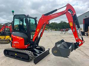 Mini-excavatrice sur chenilles Kubo Agricultural Machinery Construction U27-4, excavatrice compacte, cabine fermée, moteur EPA 27 kW, garantie 4 ans - Product Image 1