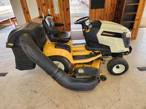 Cortadora de Césped Cub Cadet GT2000 2012 con Sistema de Sonido Premium y Entrega Rápida y Satisfacción Garantizada - Product Image 5